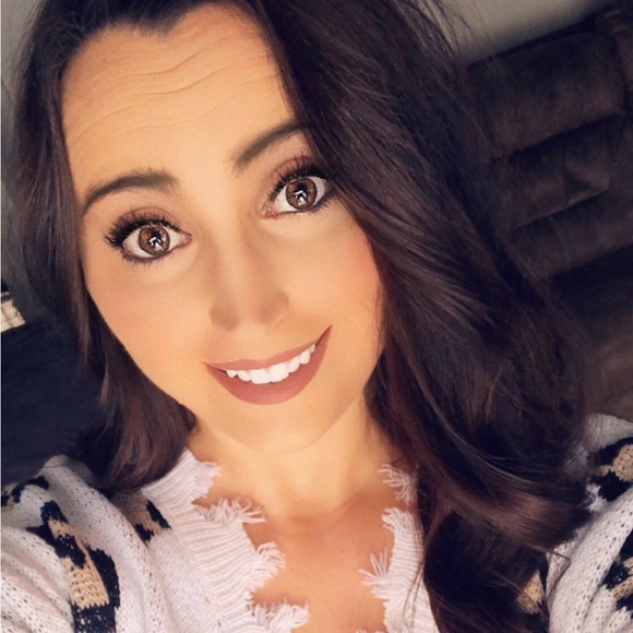 Meet your Posher, Christine - Picture 1 of 1